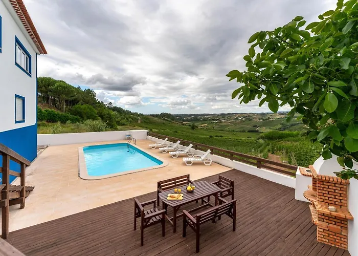 Villa Castellino - Perfect Family Retreat Fanadia
